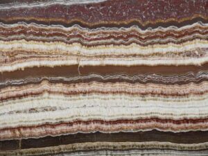 Onyx Fantastico Fensterbank 2 cm nach Maß – Luxuriöser Edelstein-Naturstein mit feuriger Zeichnung & Transluzenz C&C Naturstein & Fliesen- Dormagen- Düsseldorf- Köln- Aachen- Bonn- Deutschland