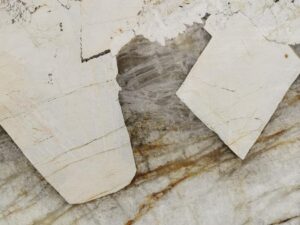 Patagonia Quarzit Fensterbank 2 cm nach Maß – Exklusiver Luxus-Naturstein mit transluzenten Kristallen C&C Naturstein & Fliesen- Dormagen- Düsseldorf- Köln- Aachen- Bonn- Deutschland