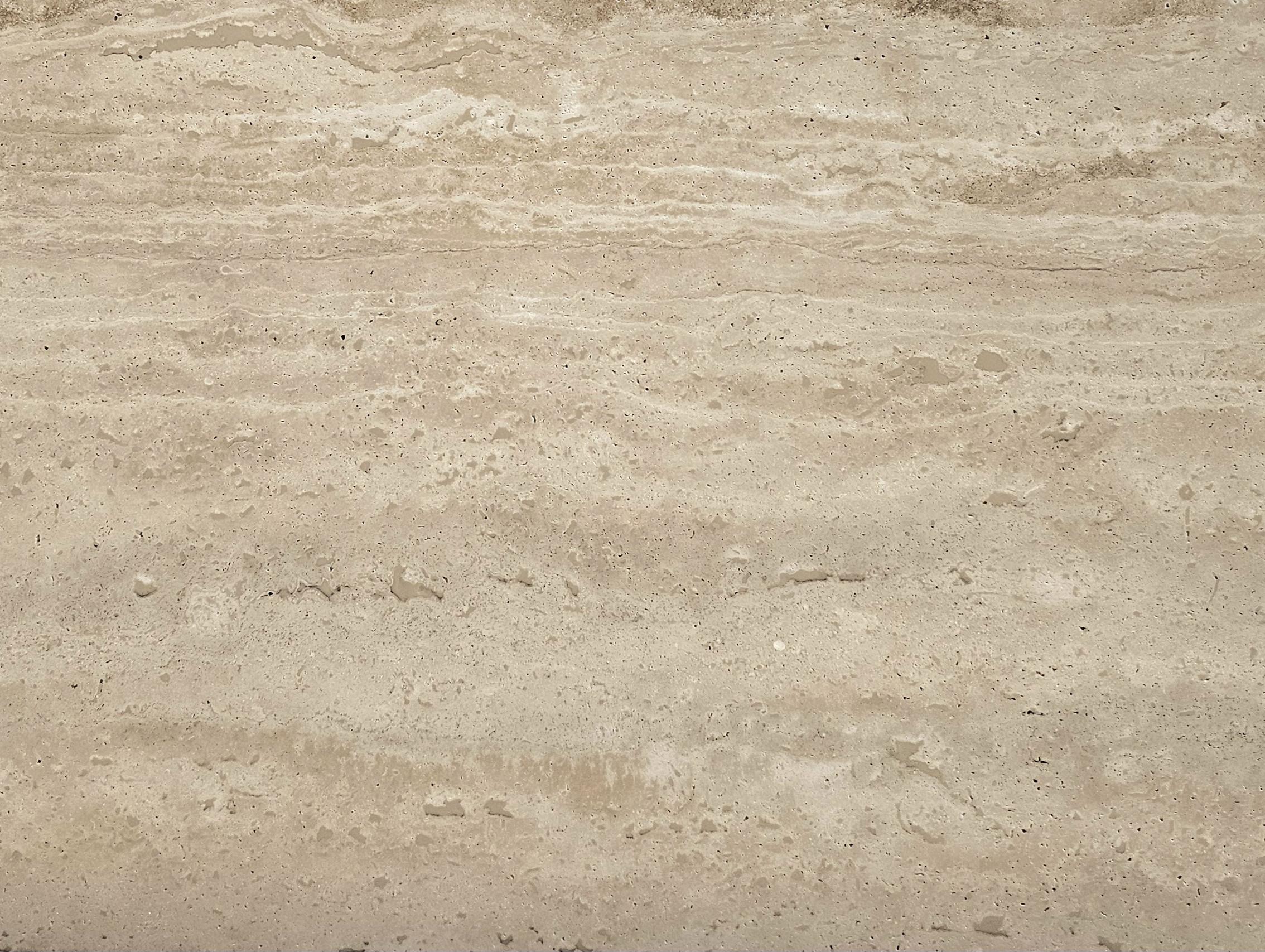 Travertin Beige V-C Travertin Beige V/C Fensterbank – Mediterrane Eleganz mit markanter Linienführung (2 cm Stärke) C&C Naturstein & Fliesen- Dormagen- Düsseldorf- Köln- Aachen- Bonn- Deutschland